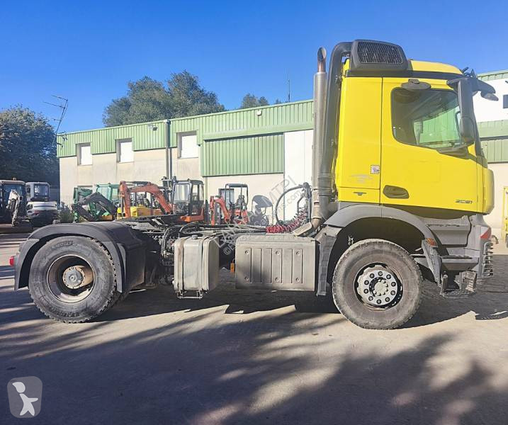 Cabeza tractora Mercedes 2051