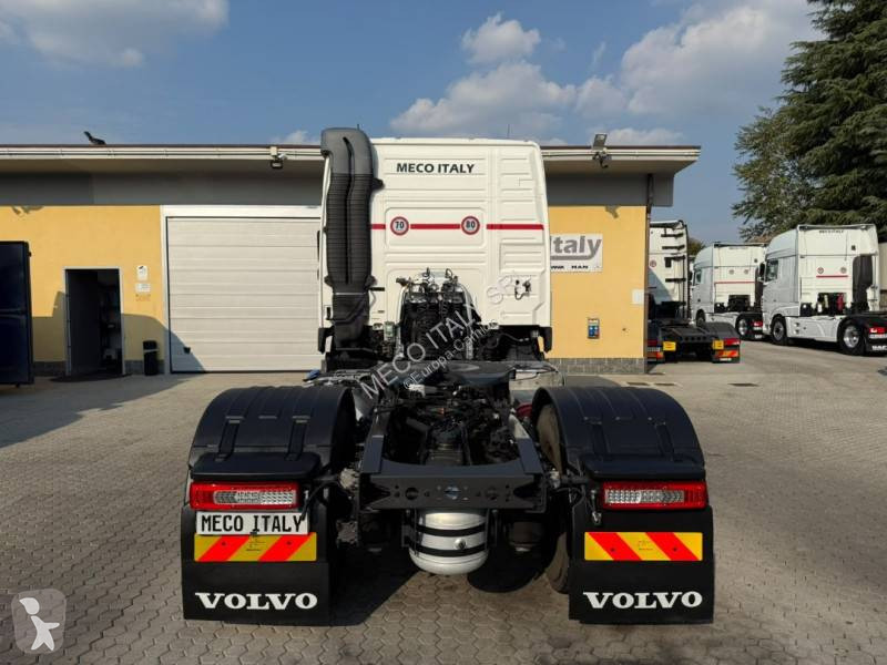 Cabeza tractora Volvo
