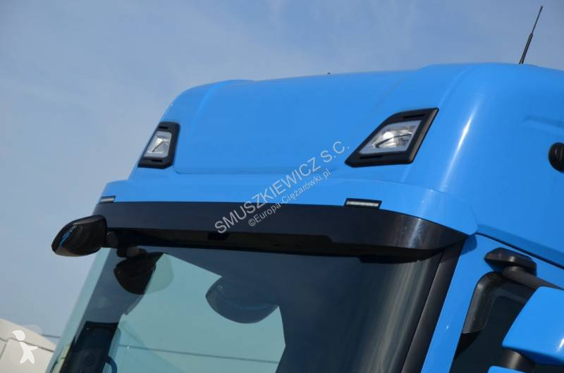 جرار Scania 460