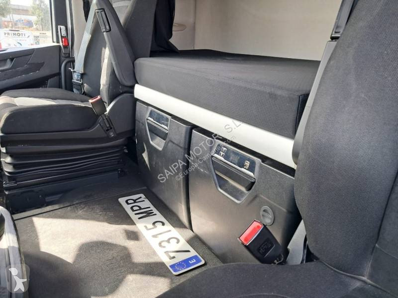 Traktor Iveco 490