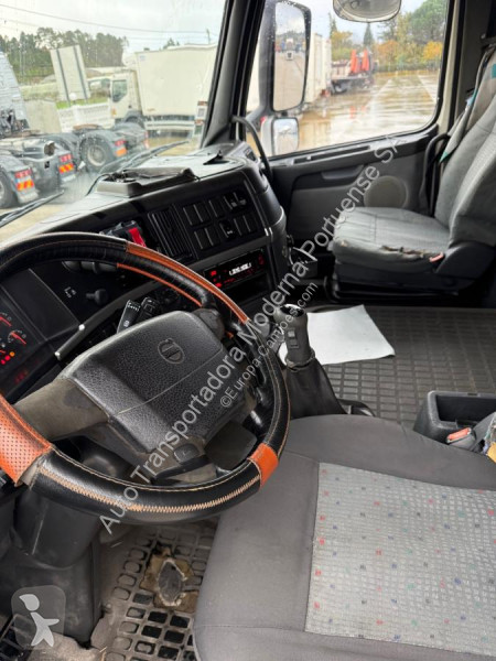 جرار Volvo 420