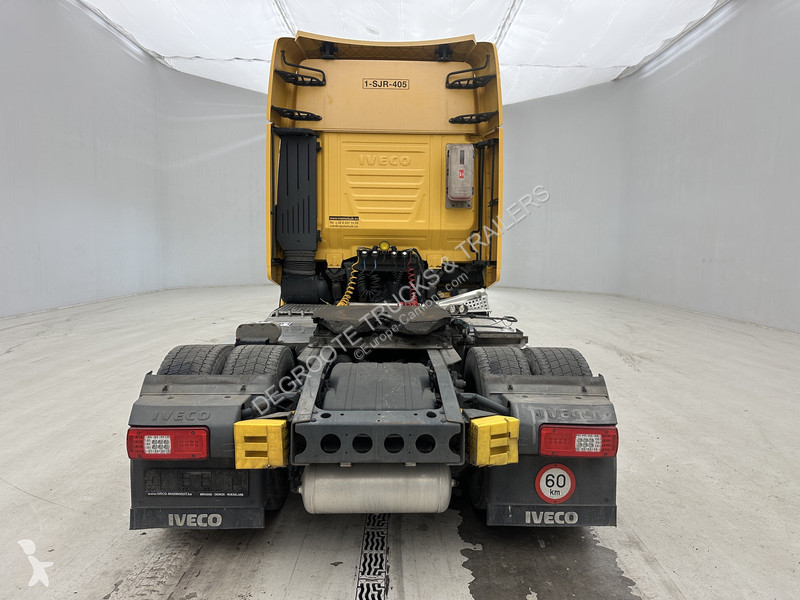 جرار Iveco 460