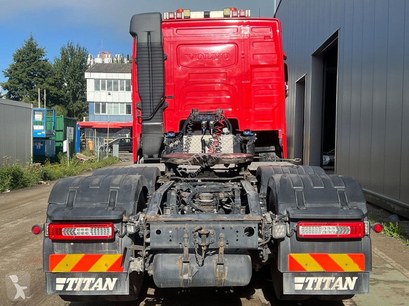 Tahač Volvo 6X4 EURO 6 + LIFTING AXLE
