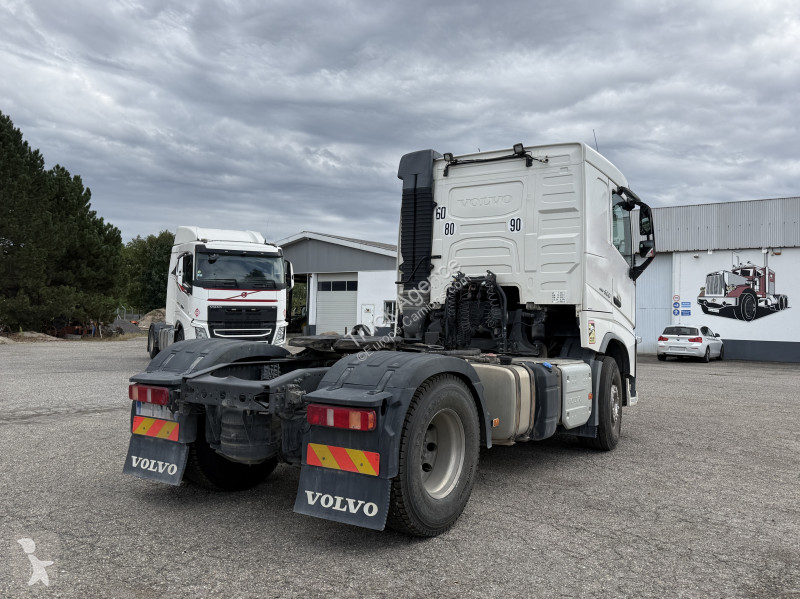 Cabeza tractora Volvo