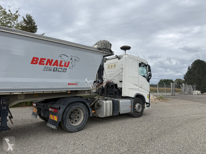 Cabeza tractora Volvo