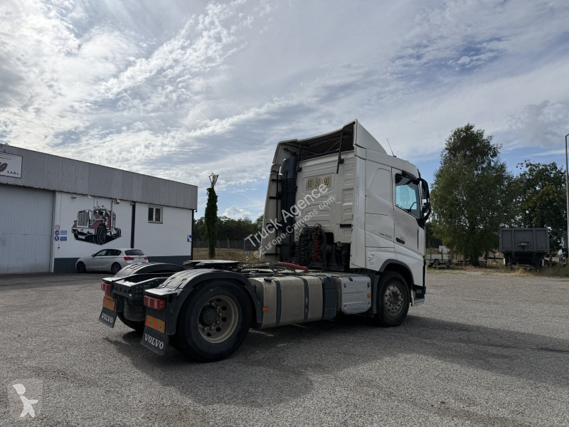 Cabeza tractora Volvo