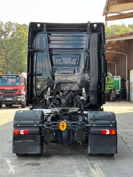 Tahač Mercedes 1846 LS 4x2 BL...