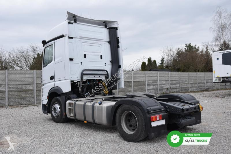 Mercedes 5 1845 BigSpace MirrorCam tractor unit