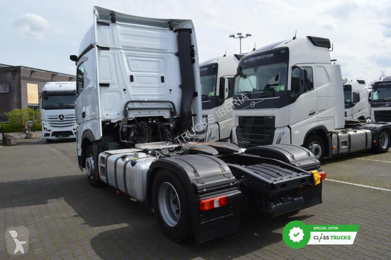 Mercedes 5 1845 BigSpace MirrorCam tractor unit