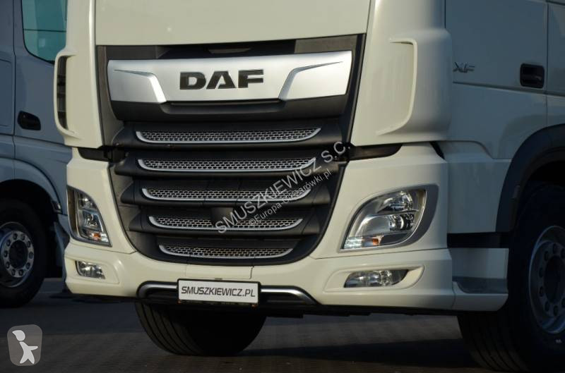 Nyergesvontató DAF 480
