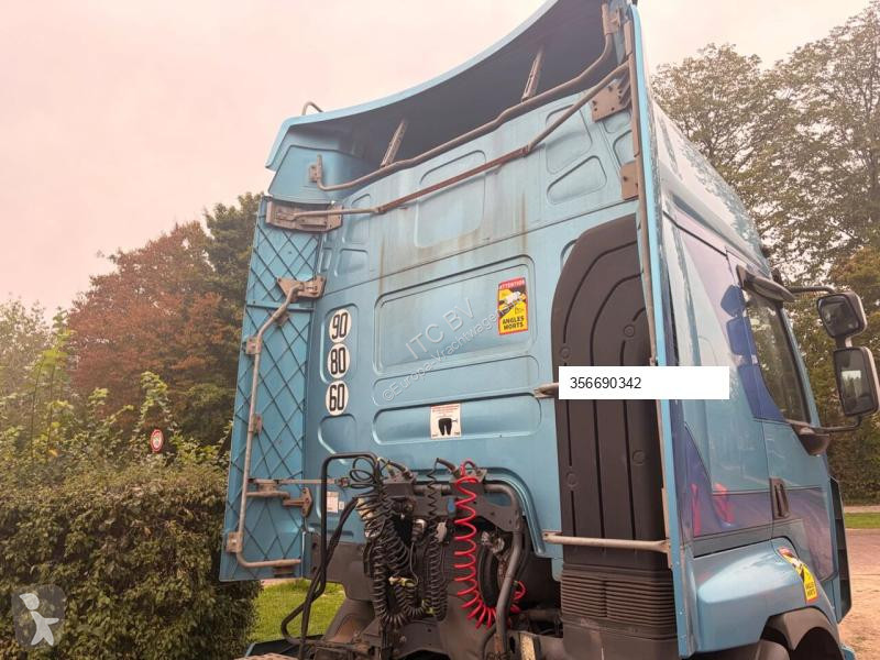 Renault 460 tractor unit