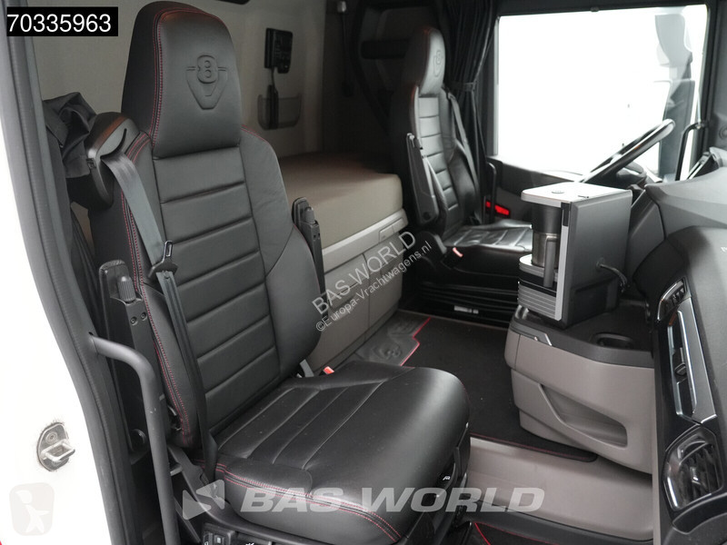 Scania R 590 6X2 V8 Retarder iftachse Full-Air...