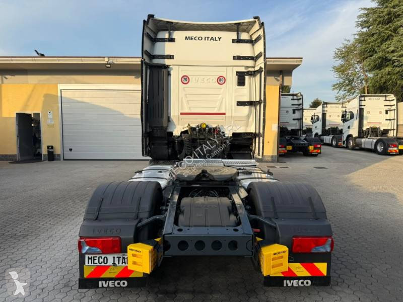 Iveco 490 tractor unit
