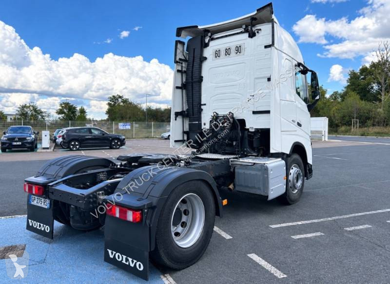 Tahač Volvo 460