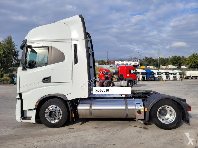 Iveco 460 tractor unit