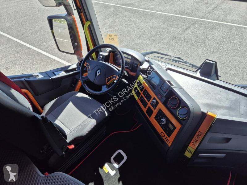 Renault 520 T6X2 LOW E6 tractor unit