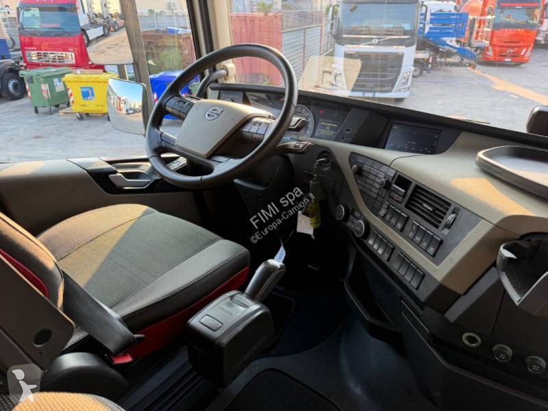 Traktor Volvo 500 Globetrotter