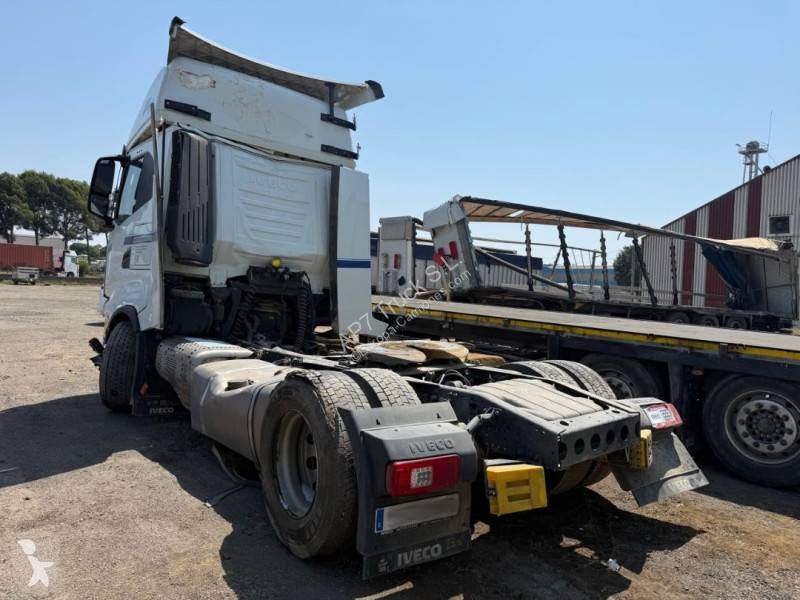 Iveco 490 tractor unit