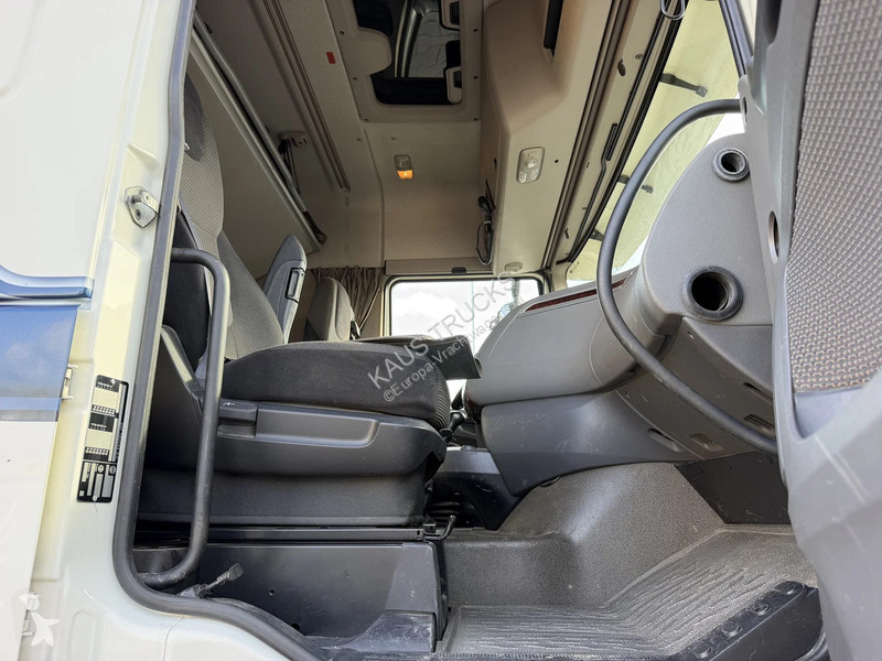 DAF Spacecab Manual Gearbox Euro 6 tractor unit