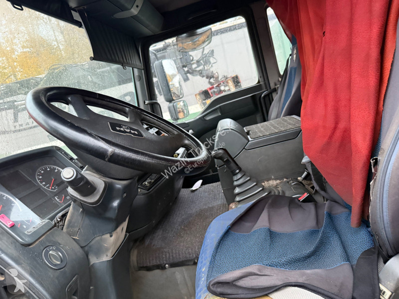 MAN 33 tractor unit