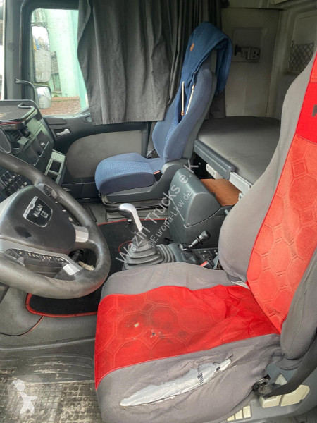 MAN 18 tractor unit