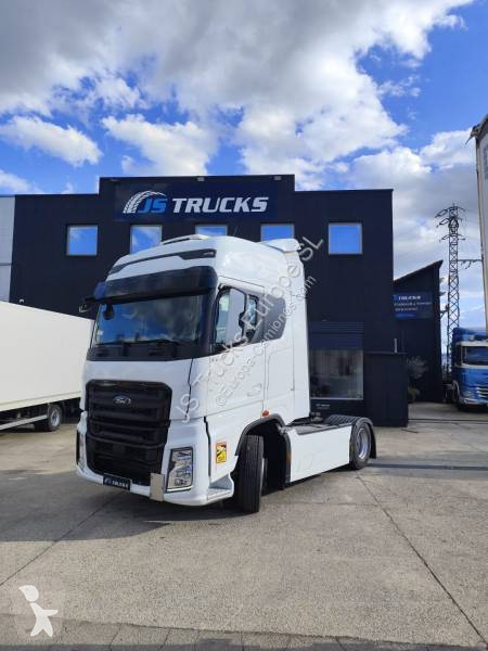 Traktor Ford 500