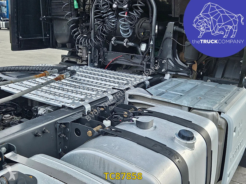 Traktor Volvo 500