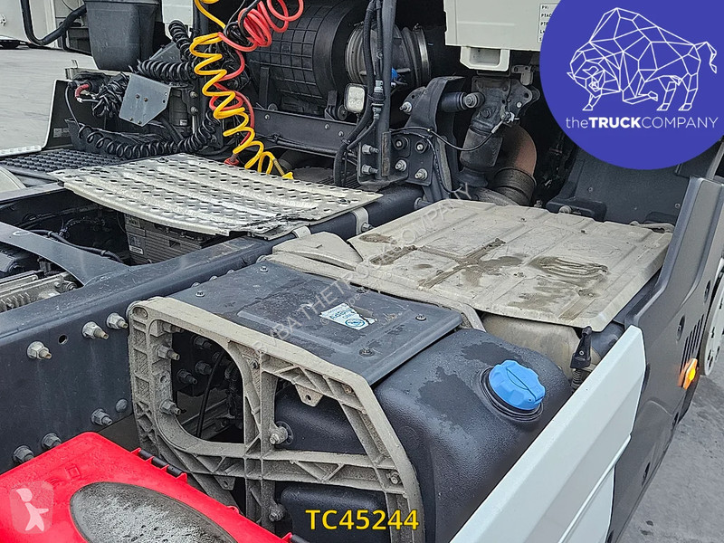 Renault T 460 tractor unit