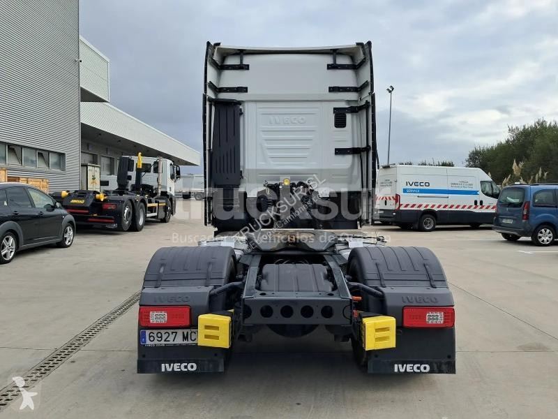 Iveco AS440S49T/P tractor unit