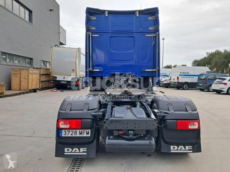 DAF XG530FT EQUIPO HIDRAULICO tractor unit