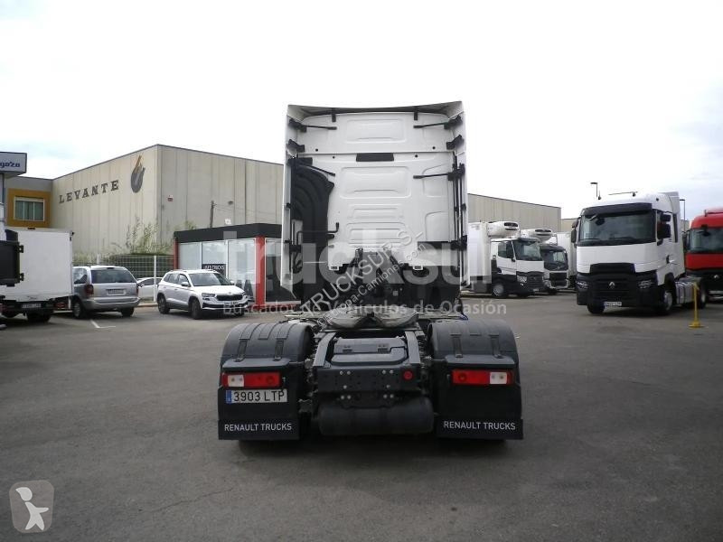 Renault T520 HIGH SLEEPER CAB EVO tractor unit