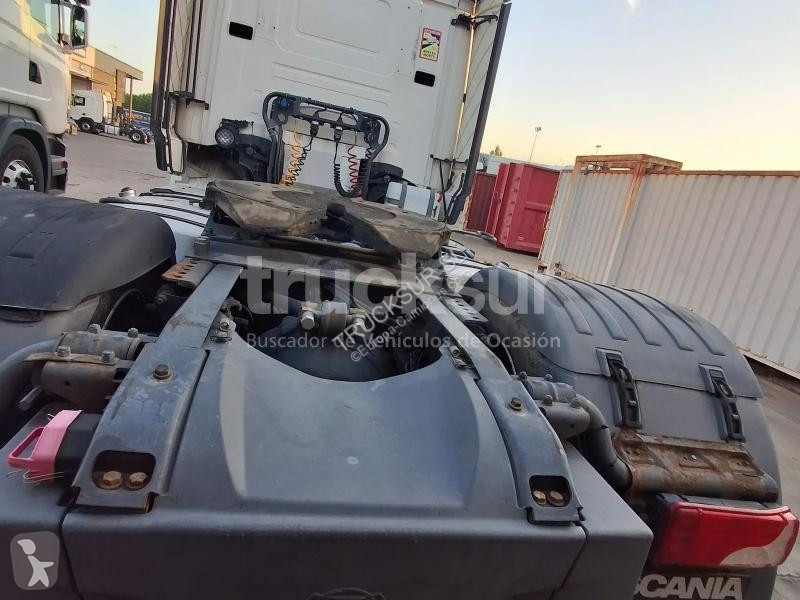 Scania R520 tractor unit