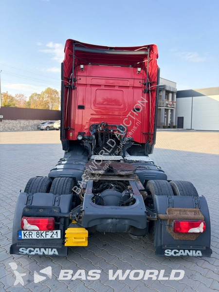 Scania 410 tractor unit
