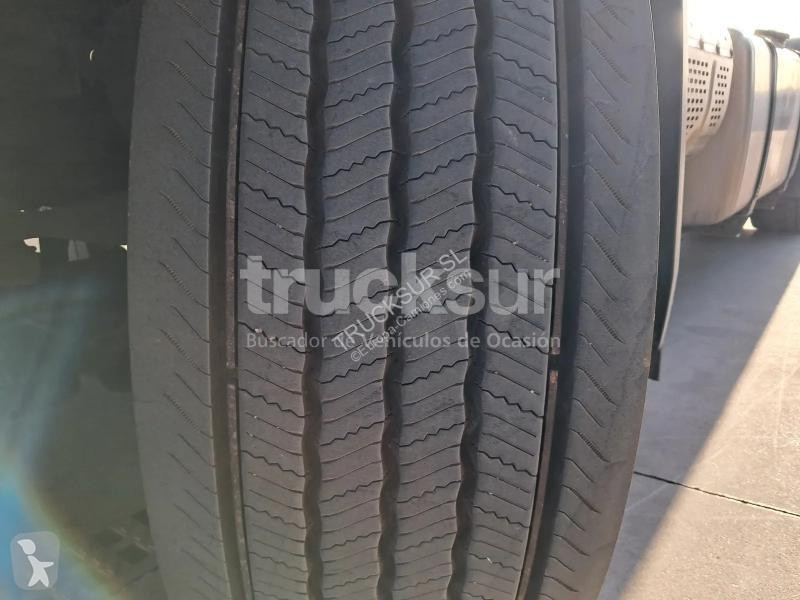 Iveco AS440S49T/P tractor unit