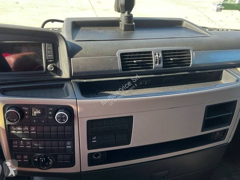 MAN  tractor unit