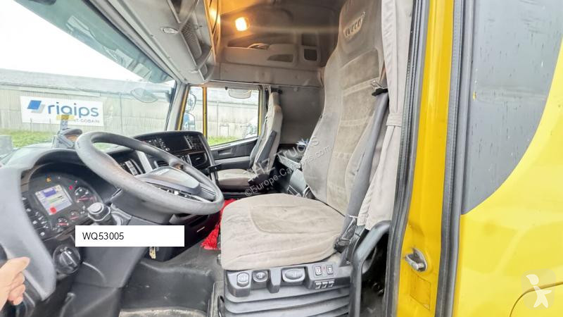 Iveco 460 tractor unit