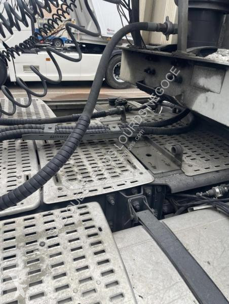 DAF 530 tractor unit