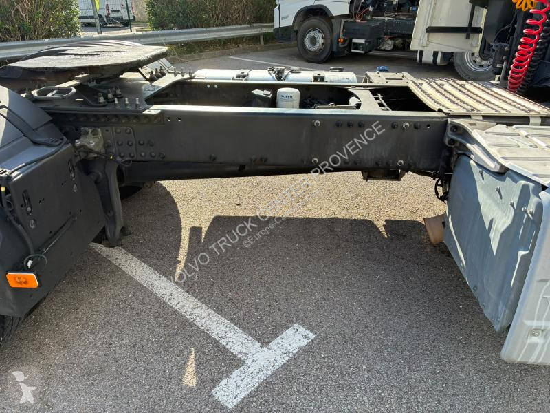 Tahač Volvo 460 Globetrotter FH