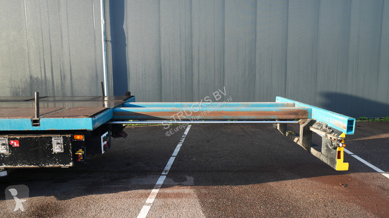 Tahač Volvo 8x2 flatbed truck with Palfinger PK...