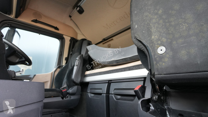 Tahač Mercedes ACTROS 2442 6x2 RHD 518.600km