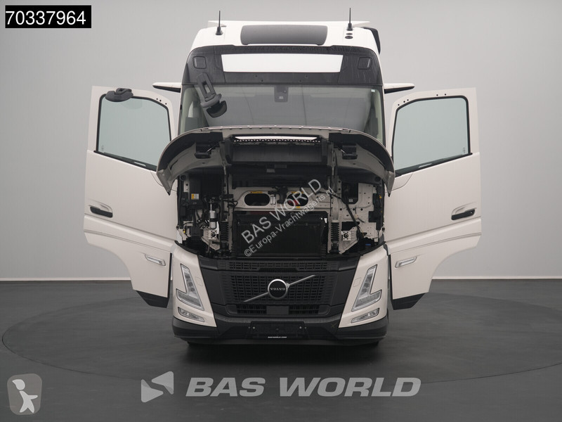 Trekker Volvo Aero 500 4X2 Aero XL 2x Tanks ACC
