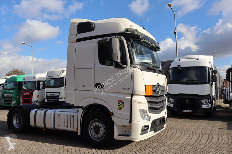 Nyergesvontató Mercedes 1842 * EURO6 * 4X2 *