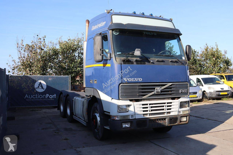Traktor Volvo 460 Globetrotter