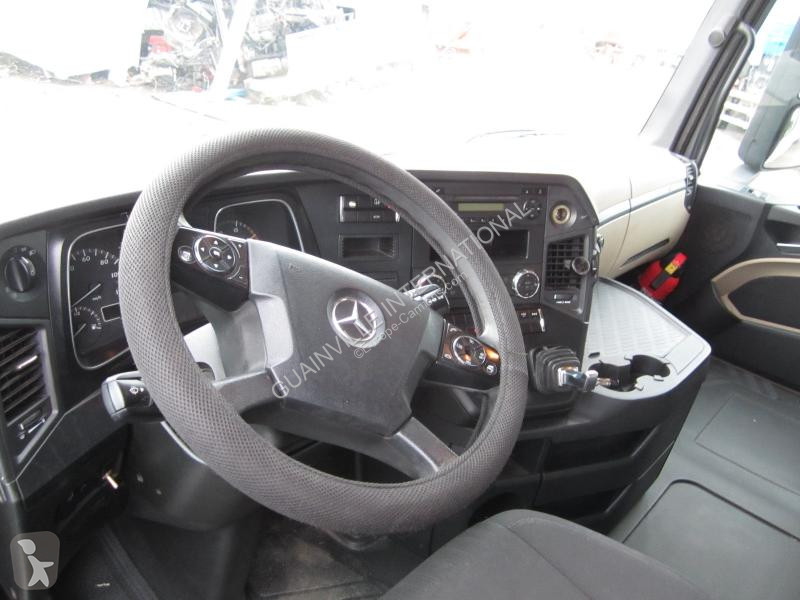 جرار Mercedes 1845