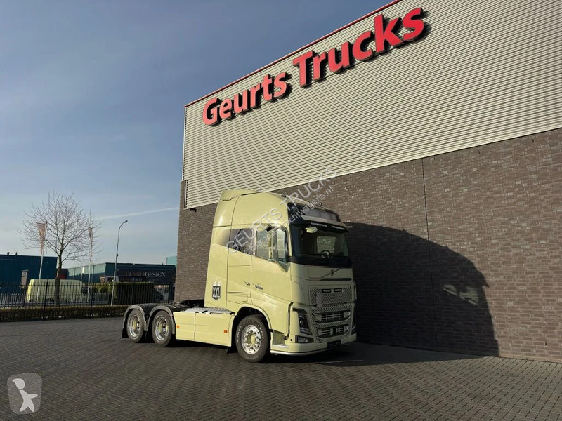 Traktor Volvo 16750 6X4 XXL CABINE...