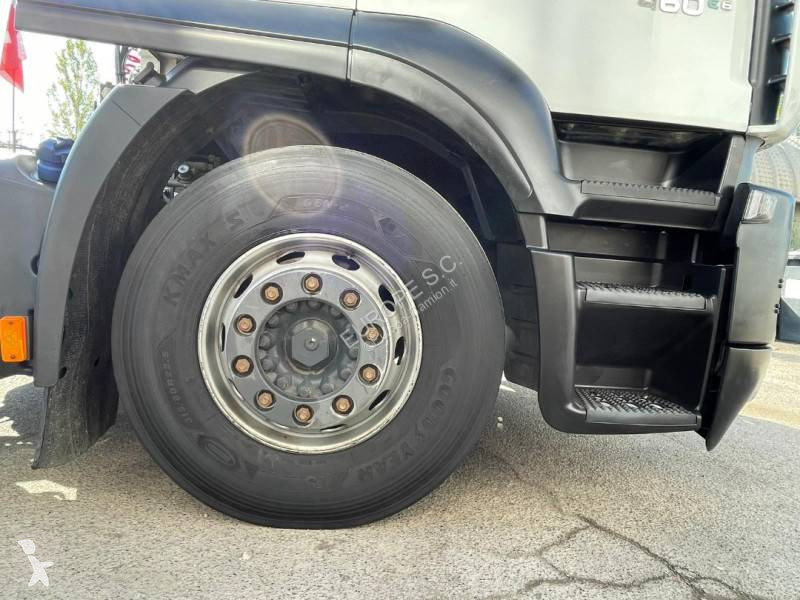 Cabeza tractora Iveco