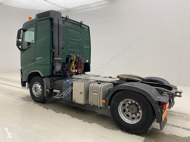 Traktor Volvo 420