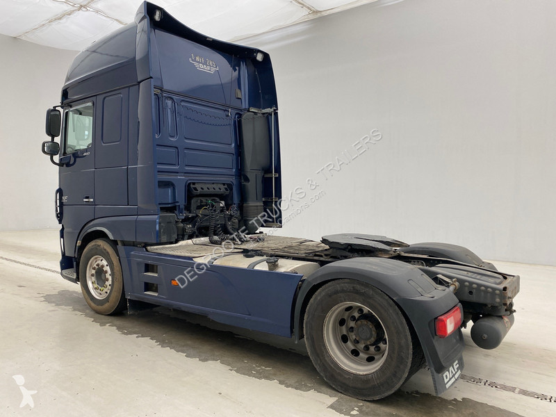Traktor DAF 460 Super Space Cab