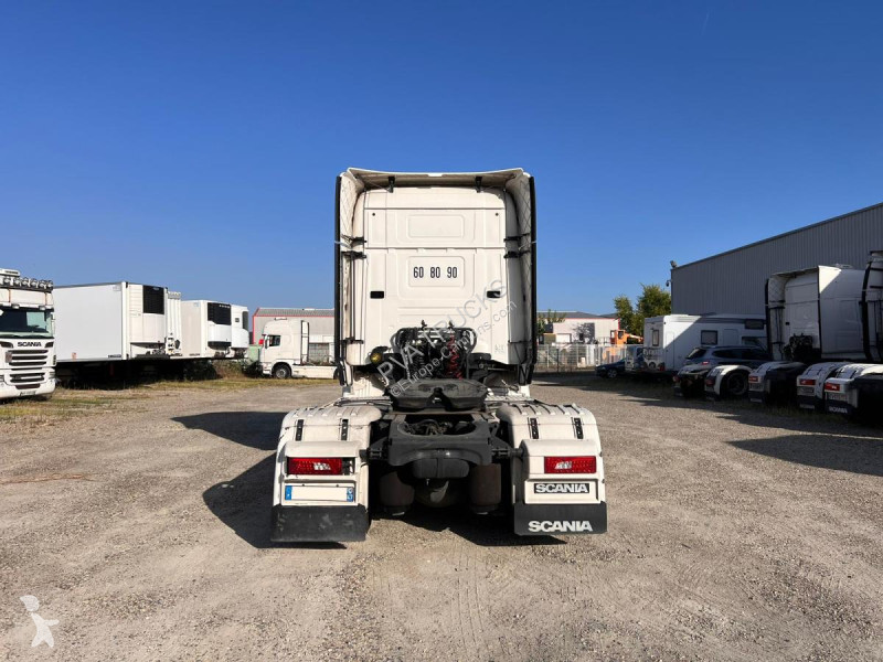 Tahač Scania 490