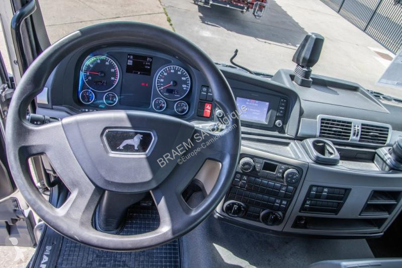 Traktor MAN 26.470 6X6H+HYDR
